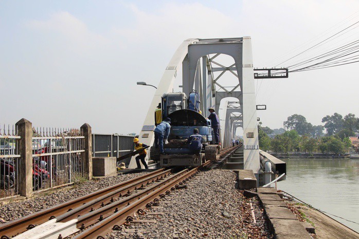 Chốt phương án sửa chữa cầu Ghềnh sau vụ sà lan tông - 8