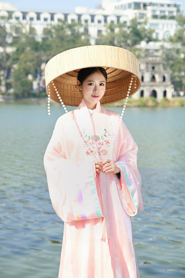 Nữ sinh gốc Hà Thành từng bỏ lỡ Hoa hậu Việt Nam, đang gây chú ý Miss World Vietnam 2025 là ai? - 5