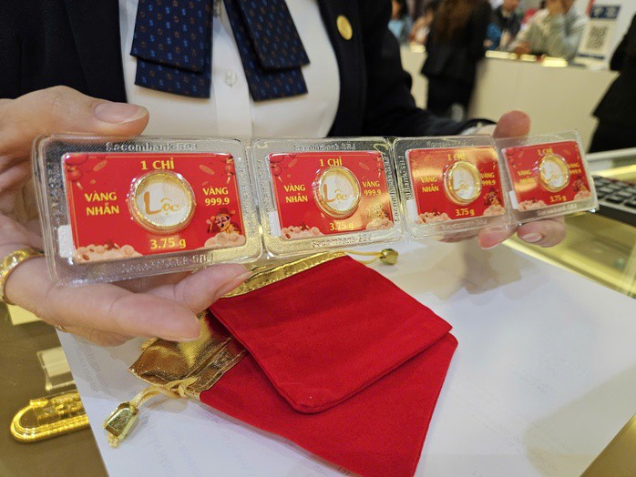 Giá vàng tăng trở lại vào cuối ngày