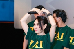 Ảnh sao 9/3: Mỹ Tâm nhí nhảnh khi giao lưu với khán giả phim 'Tài'