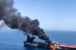 Chứng khoán thế giới sụp đổ, giá vàng lao dốc