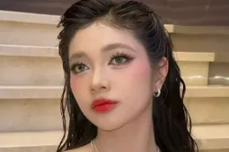 Một á hậu Việt bị 20 phim từ chối