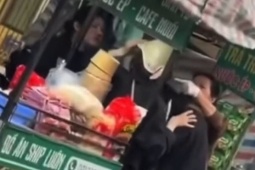 Công an Hà Nội điều tra vụ 2 cô gái tố bị hành hung sau tranh cãi tiền gửi xe