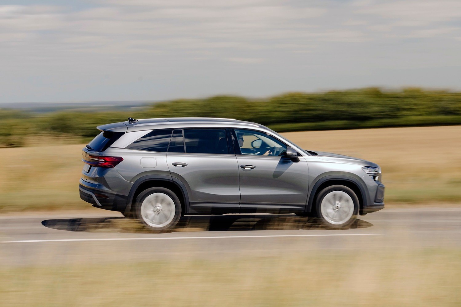 Top xe SUV Hybrid đáng mua năm 2026 - 4