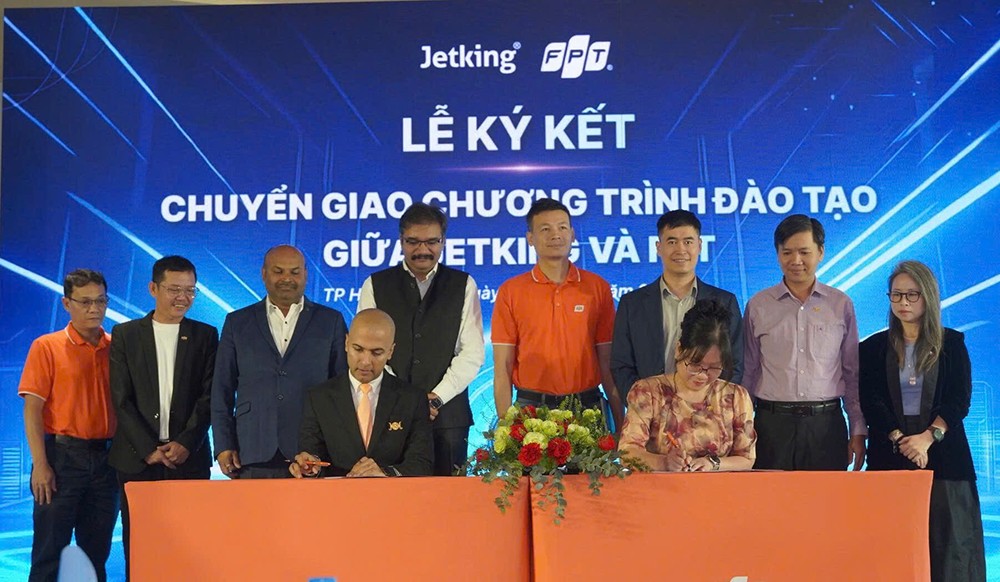 Lễ ký kết hợp tác chuyển giao chương trình đào tạo giữa Jetking và FPT