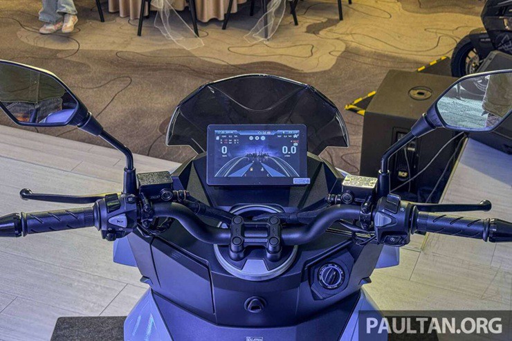 Xe ga giá ngang Air Blade, trang bị không thua kém SH160i - 2