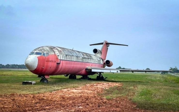 Máy bay Boeing 727-200 của Hãng hàng không Royal Khmer Airlines. Ảnh: CNQ.