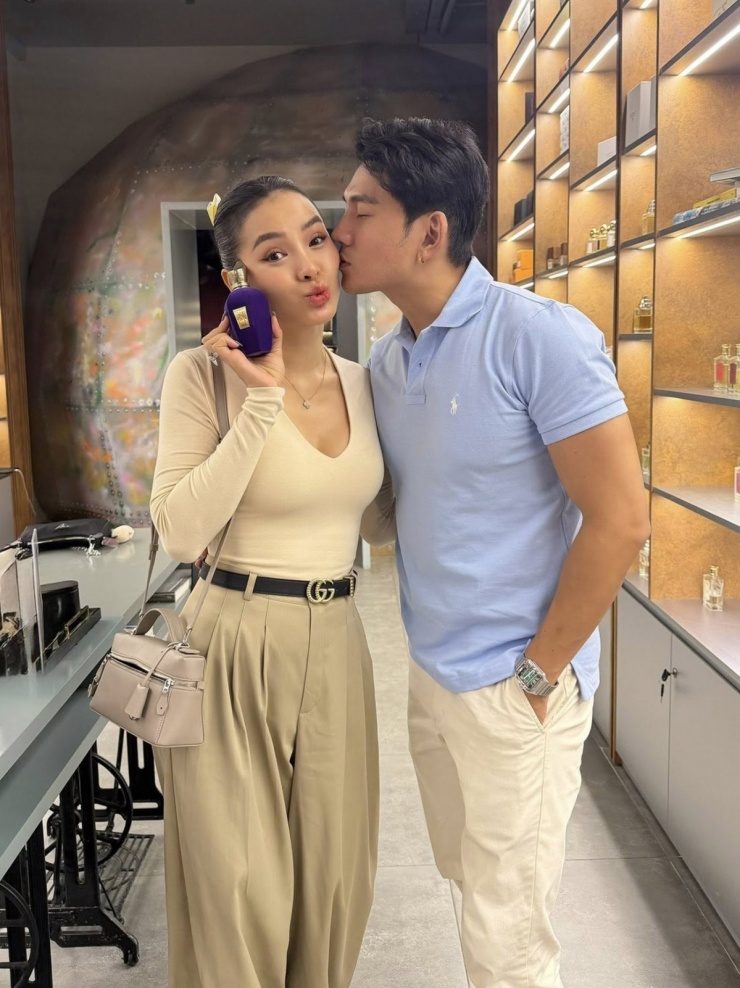 Ảnh sao 10/3: Cường Seven - Vũ Ngọc Anh khoe body 'khét lẹt' - 6