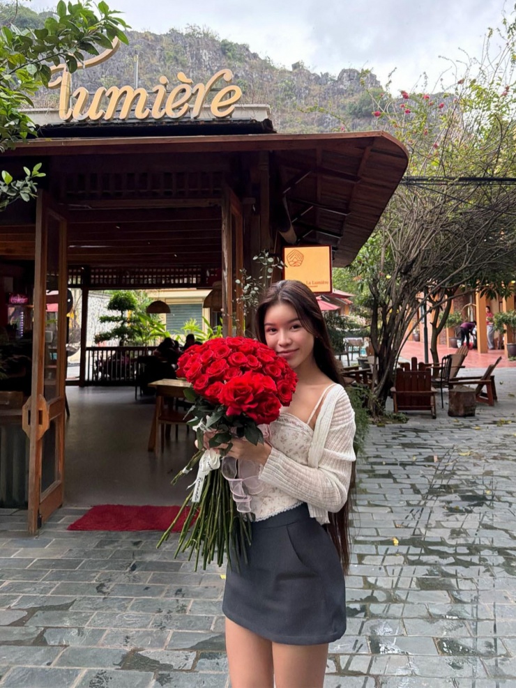 Ảnh sao 10/3: Cường Seven - Vũ Ngọc Anh khoe body 'khét lẹt' - 9