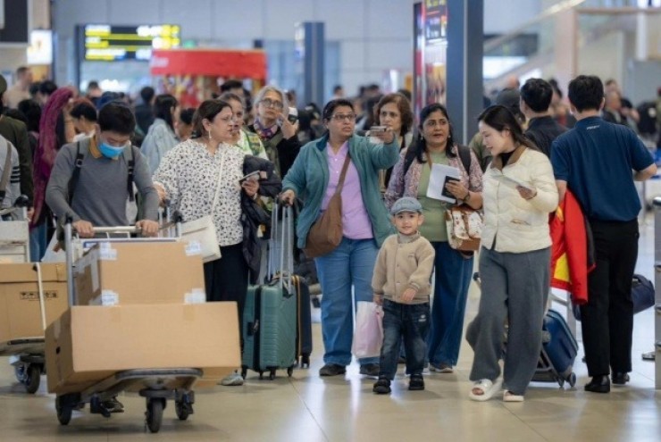 Khoảng 20.000 hành khách đi máy bay bị ảnh hưởng do xung đột Trung Đông