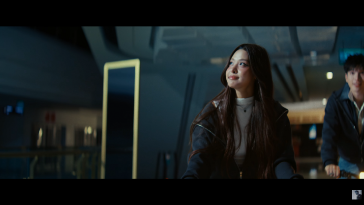 "Nàng thơ" mới của HIEUTHUHAI: Style táo bạo, đời tư bí ẩn, gợi nhớ Babyboo - 3