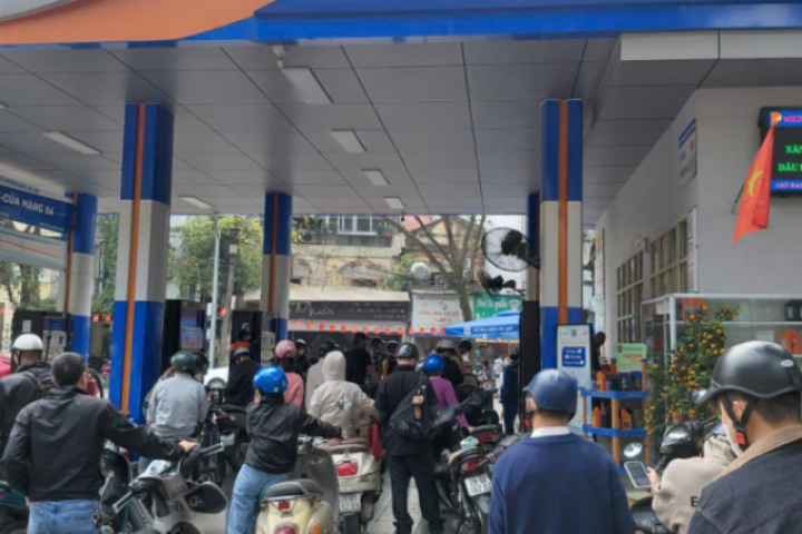 Giá xăng dầu hôm nay 10/3: Dầu thô lao dốc mạnh, thế giới bớt ngạt thở, xăng dầu trong nước giảm áp lực