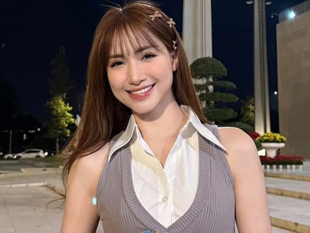 Kho túi tiền tỷ ít dùng trùng lặp của Hòa Minzy