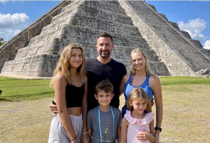 Gia đình Phil Lockwood. Ảnh: BI