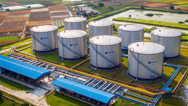 Ngoài khu vực Trung Đông, Việt Nam nhập dầu thô từ nhiều quốc gia, vùng lãnh thổ khác. (Ảnh minh họa)