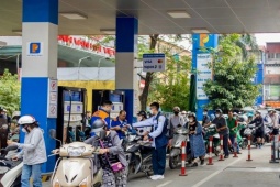 Hà Nội sẽ xử lý nghiêm các trường hợp găm hàng xăng dầu, dừng bán không có lý do