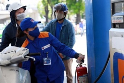 Bộ Công Thương khuyến cáo người dân không hoang mang, không mua tích trữ xăng dầu