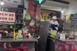 Nhiều mặt hàng, dịch vụ 'dậy sóng' theo giá xăng dầu