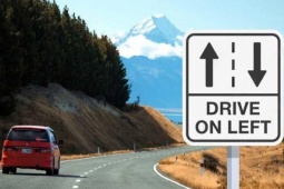 Tại sao người Anh lái xe bên trái đường?