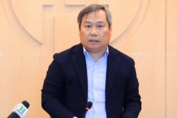 Chủ tịch Hà Nội khuyến cáo người dân bình tĩnh, không tích trữ xăng dầu