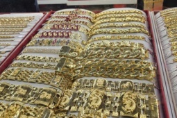 Cuối ngày 10-3, giá vàng miếng SJC và vàng nhẫn tiếp tục tăng mạnh