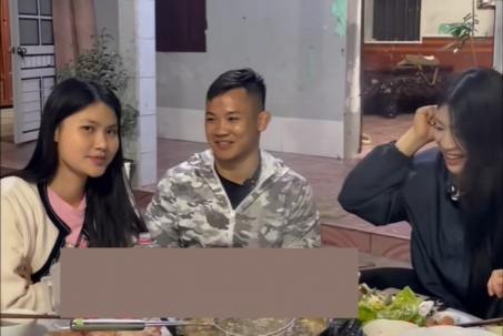 "Quỷ lùn" Hồng Sơn khổ sở: Hot girl vật Anh Thơ tiếp sức, vợ lại bắt "ăn chay"