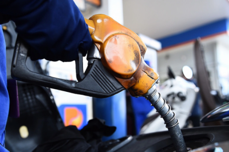 Người dân nước nào tiêu thụ xăng nhiều nhất thế giới?