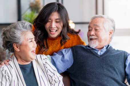 Tại sao cha mẹ càng biết cách 'tiêu tiền của con' thì gia đình lại càng hạnh phúc, ấm êm?