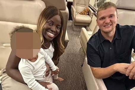 Du khách tìm mọi cách rời Dubai giữa căng thẳng Trung Đông