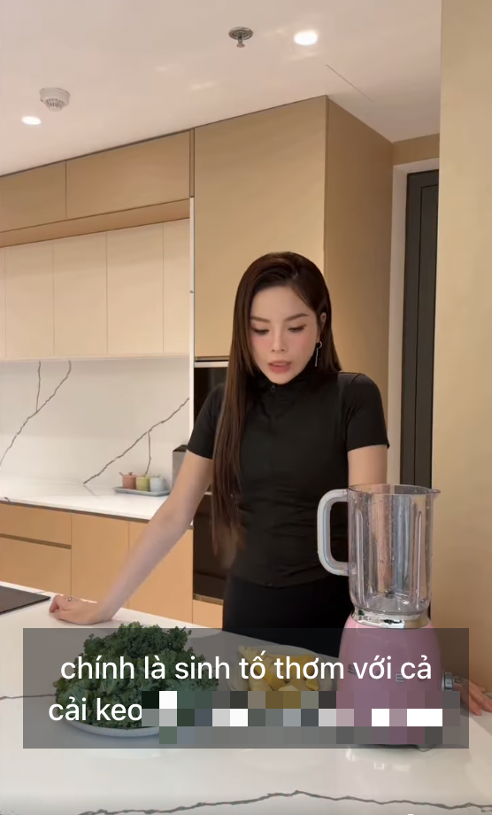 Kỳ Duyên cho biết món sinh tố giúp no lâu, bổ sung các loại vitamin tốt cho sức khỏe đồng thời hỗ trợ giảm cân hiệu quả.