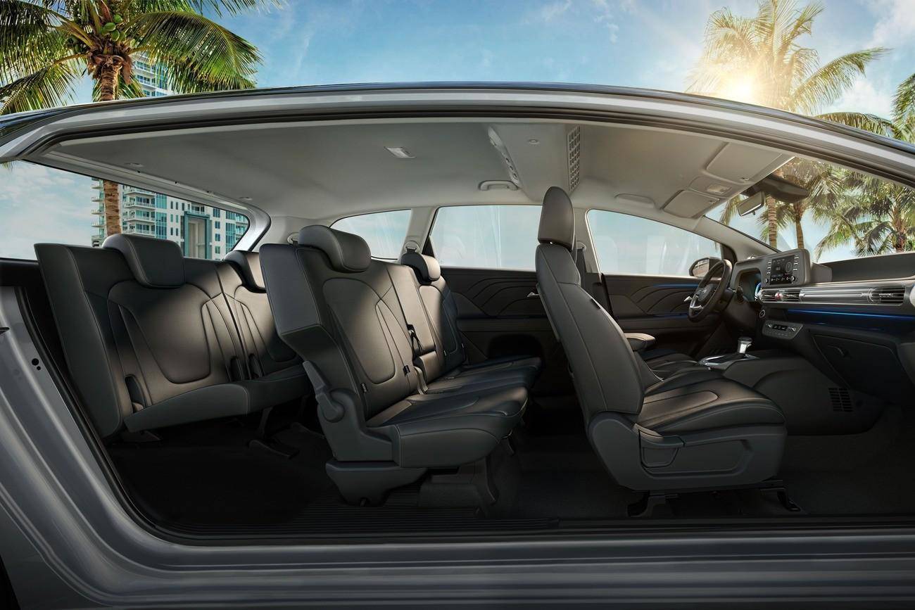 Hyundai Stargazer vẫn là MPV 7 chỗ "chân ái" về giá - 3