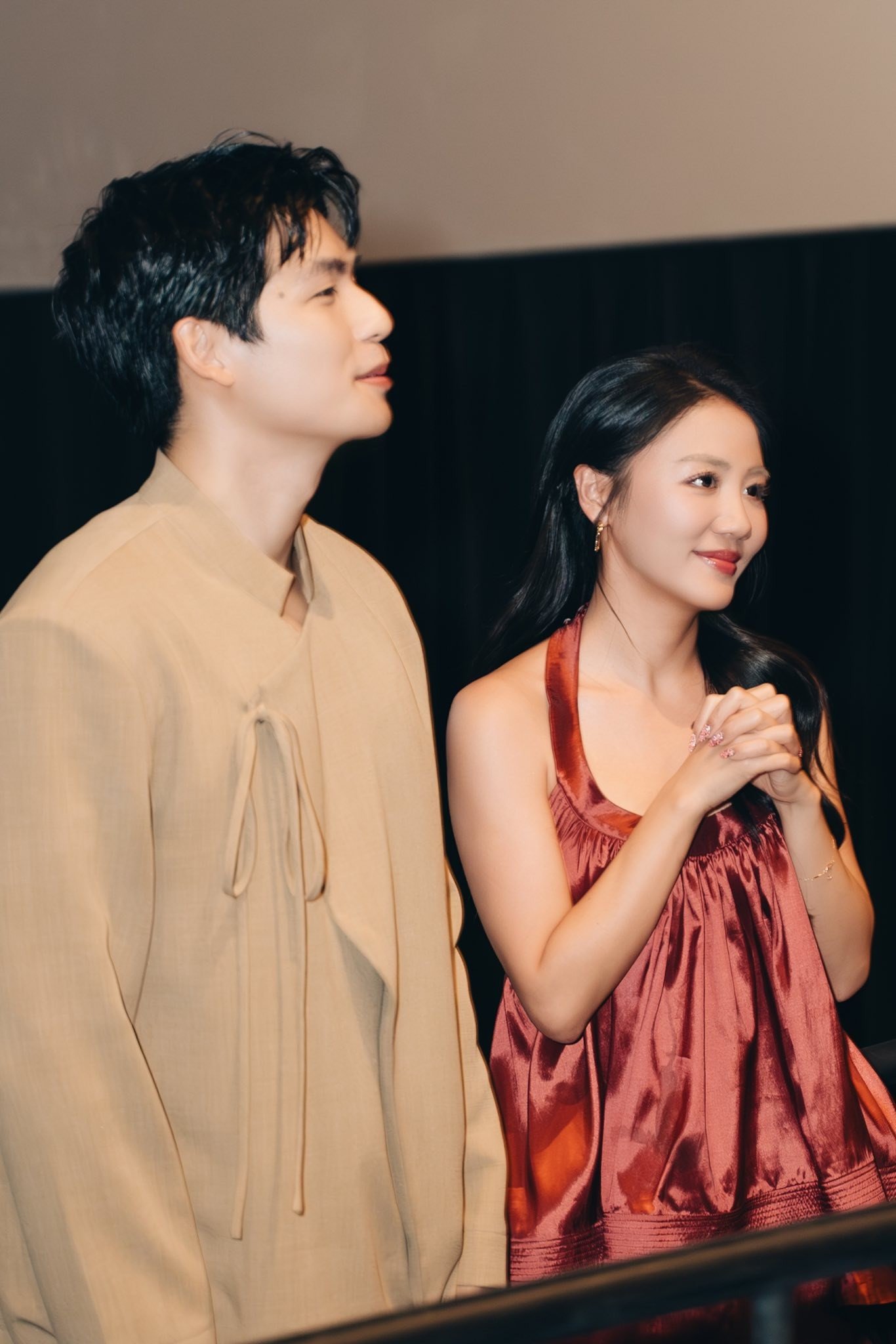 Văn Mai Hương, Pháo, LyLy nhận nhiều thảo luận khi góp mặt trong phim Thỏ ơi. Việc khen chê dựa trên nền tảng họ là ca sĩ, rapper.