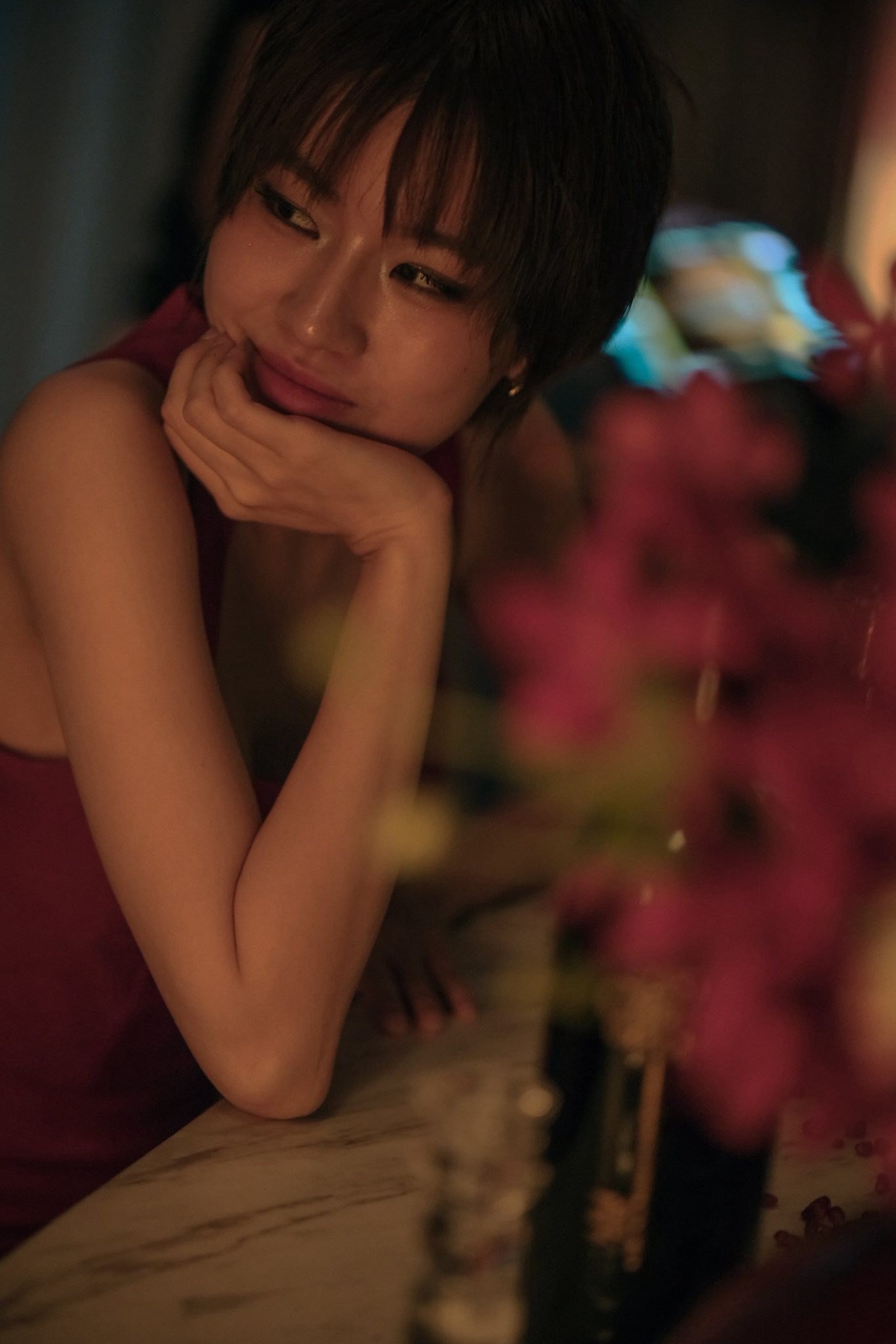 Văn Mai Hương, Pháo, LyLy nhận nhiều thảo luận khi góp mặt trong phim Thỏ ơi. Việc khen chê dựa trên nền tảng họ là ca sĩ, rapper.