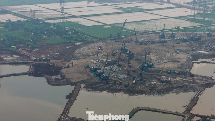 Sân vận động Trống Đồng là hạng mục trọng điểm của dự án Khu đô thị thể thao Olympic. Dự án có quy mô hơn 9.100 ha với tổng vốn đầu tư ước tính khoảng 925.000 tỷ đồng, được quy hoạch thành khu đô thị thể thao – dịch vụ quy mô lớn ở cửa ngõ phía Nam Hà Nội.