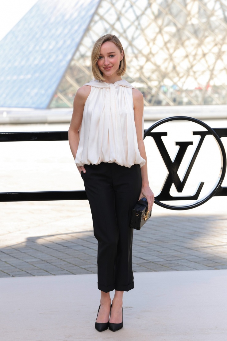 Mỹ nhân phim 18+ Bridgerton Phoebe Dynevor hóa quý cô thanh lịch.