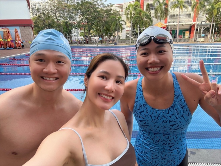 Ảnh sao 11/3: Thúy Hiền được khen 'đẹp rực rỡ' khi đi ăn cưới - 10