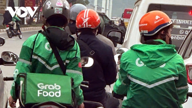 Giá xăng dầu tăng nhanh khiến lái xe công nghệ chạy xăng thêm phần vất vả