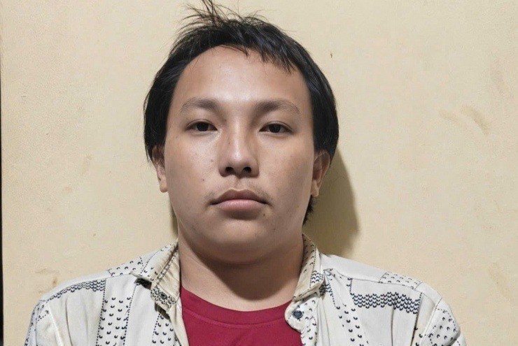 Tạt xăng đốt người mua ve chai vì nghi bị nói xấu