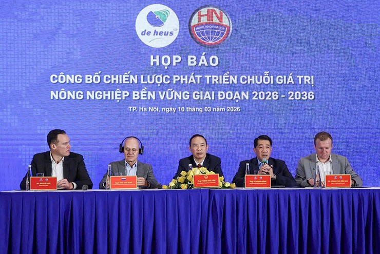 De Heus bắt tay Hùng Nhơn đầu tư 18.300 tỷ đồng thúc đẩy chuỗi chăn nuôi bền vững, hướng tới doanh thu 2 tỷ USD mỗi năm