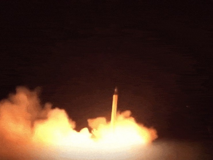 Iran công bố video phóng hàng loạt tên lửa trong chiến dịch tấn công quy mô nhất