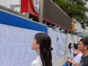 Đề xuất bắt buộc học hết THPT để giảm căng thẳng thi lớp 10