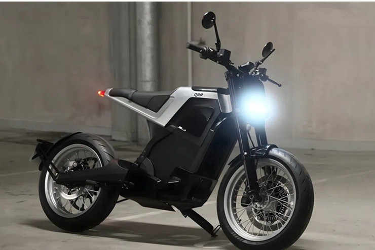 DAB 1 – mô tô điện phong cách supermoto, chạy 150 km/lần sạc