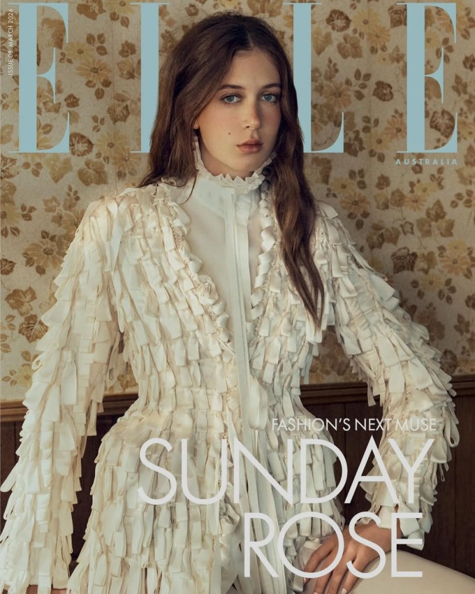 Sunday Rose vừa được mời làm gương mặt trang bìa của tạp chí Elle Australia số tháng 3, được giới thiệu là 'nàng thơ mới của thời trang'. Người mẫu tuổi teen diện thiết kế của Dior, toát lên phong thái tự tin, cuốn hút cùng tinh thần high fashion