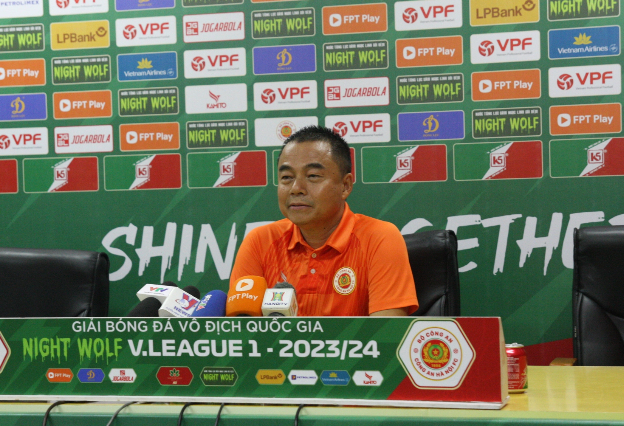 HLV Trần Tiến Đại