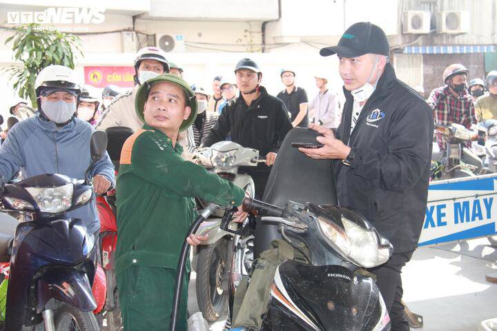 Quân đội khẳng định đảm bảo nguồn cung xăng dầu.