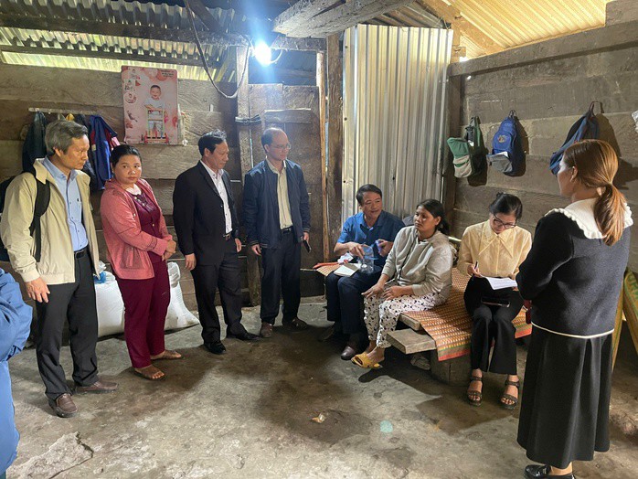 Ngày 11-3, lãnh đạo Sở Y tế TP Đà Nẵng và các ngành chức năng đã đi khảo sát, tìm hiểu phong tục tập quán và tuyên truyền về an toàn thực phẩm cho người dân xã Phước Năng