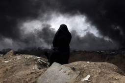 Iran đối mặt thảm họa 'mưa đen' sau các cuộc không kích của Mỹ