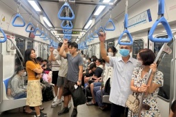 1001 cách vượt 'bão giá' xăng dầu của người dân TPHCM