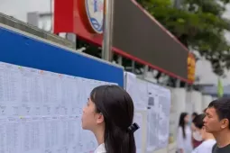 Đề xuất bắt buộc học hết THPT để giảm căng thẳng thi lớp 10