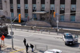 Nổ súng vào lãnh sự quán Mỹ ở Toronto, Canada truy tìm 2 nghi phạm